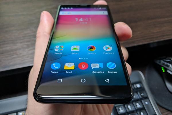 Allview V3 Viper: OS, UI, aplicaţii în sfârşit cu Oreo inclus