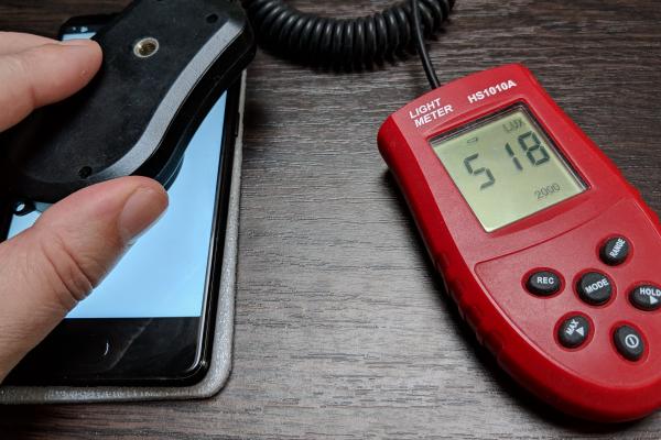 Luminozitate ecran iHunt Hero