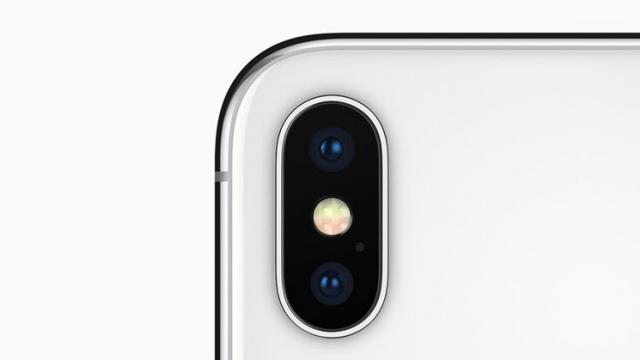 <b>Apple ar putea aduce un senzor 3D pe camera principală de pe iPhone în 2019</b>Potrivit unor zvonuri recent sosite în online, s-ar părea că cei de la Apple nu exclud posibilitatea ca iPhone-ul din 2019 să includă o cameră duală cu senzor 3D. Această informație face referire la dorința americanilor de a promova