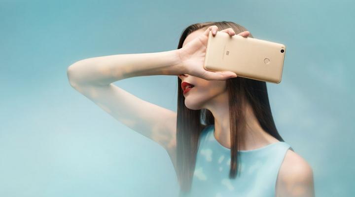 Xiaomi Mi Max 2 este un phablet uriaș de 6.4 inch; îl găsiți de astăzi în oferta QuickMobile la un preț atractiv!