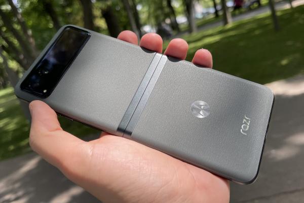 Motorola RAZR 40 review detaliat în limba română (Evaluare Mobilissimo)