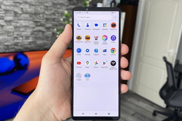 Sony Xperia 1 V: OS, UI, aplicaţii pregătite pentru creaţie