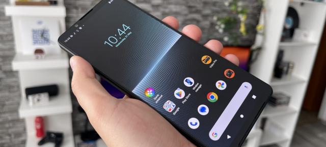 Sony Xperia 1 V: Display pentru creatori de conţinut, excelent calibrat, ultra luminos