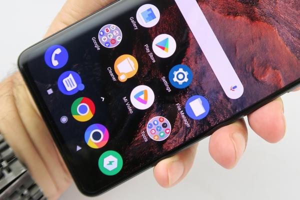 POCO F3: OS, UI, aplicaţii pe bază de MIUI 12, deja ultra familiar