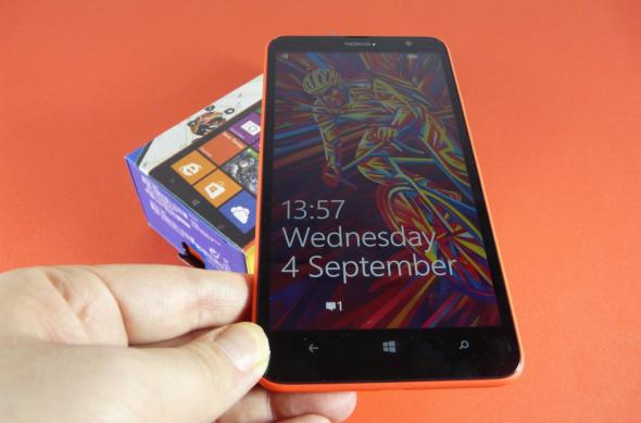 Nokia Lumia 1320 Unboxing: maxi phablet, mini preț (Video): nokia_lumia_1320_unboxing_mobilissimo_ro_44jpg.jpg