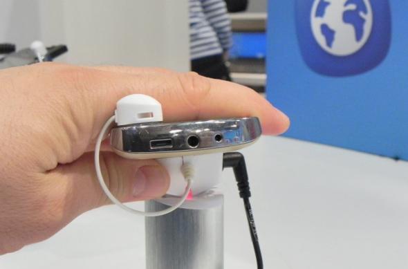 MWC 2012: Nokia Asha 302 Într-un preview detaliat - handset low end cu browser nou, Microsoft Exchange (Video): dscn0463jpg.jpg