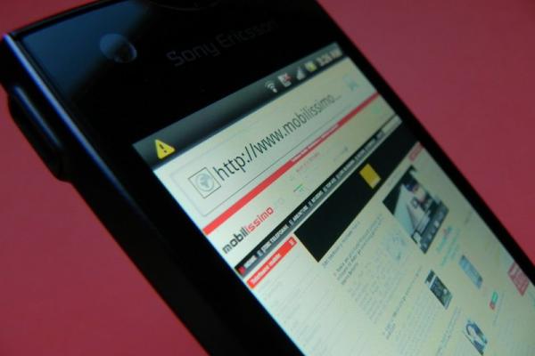Review Sony Ericsson Xperia Ray - smartphone accesibil pentru tineri, cu toate funcțiile unui Xperia veritabil (Video)