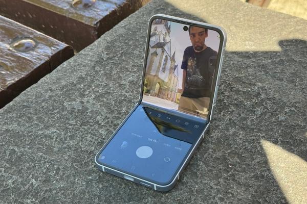 Samsung Galaxy Z Flip6, camera: Captură video optimizată cu mod Camcorder; Teste și rezultate în diverse medii