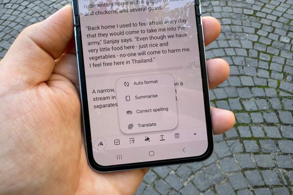 Samsung Galaxy Z Flip6: Un UI înțesat de funcții AI, de la aplicația Notes până la Galerie
