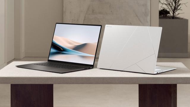 <b>ASUS lansează Zenbook S 16 în România: Ultrabook ușor cu tehnologie AI și ecran OLED</b>ASUS a introdus recent pe piața românească noul Zenbook S 16 (UM5606), un laptop ultra-subțire de 16 inchi, echipat cu tehnologie AI avansată. Modelele disponibile în România sunt dotate cu procesor AMD Ryzen AI 9 HX 370, grafică AMD Radeon 890M