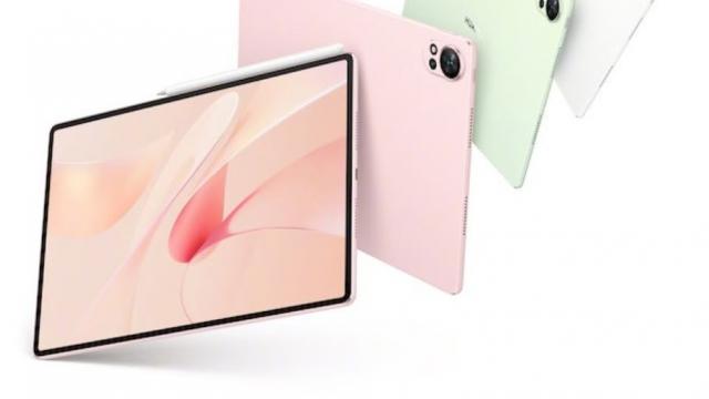 <b>Huawei lansează două tablete pe 6 august: MatePad Pro 12.2 şi MatePad Air 12</b>Huawei pregăteşte un eveniment pentru dată de 6 august 2024, atunci când va prezenta două tablete noi. E vorba despre MatePad Pro 12.2 şi MatePad Air 12. Din păcate 