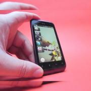 Review HTC Rhyme - telefon single core mov, cu accesorii feminine și mult charm (Video)