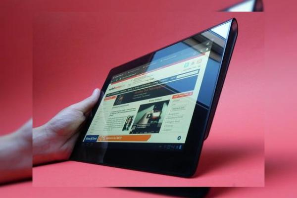 Review Sony Tablet S - Mobilissimo.ro analizeaza la sange prima tableta PlayStation din Romania (Video)