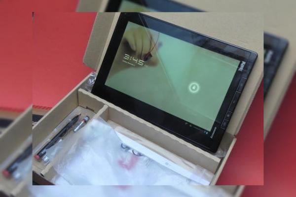 Tableta Lenovo ThinkPad scoasă din cutie la Mobilissimo.ro - vine la pachet cu un stylus capacitiv (Video)