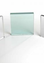 Istoria sticlei ultra rezistente: de la Gorilla Glass la vitrine de frigider și sticla de safir