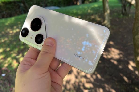 HUAWEI Pura 80 Pro - Design(2): HUAWEI-Pura-80-Pro-Design_024.jpg