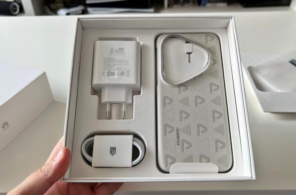 HUAWEI Pura 80 Ultra - Unboxing: HUAWEI-Pura-80-Ultra-Unboxing_006.jpg