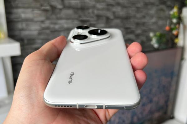 HUAWEI Pura 80 Pro: Difuzoare stereo de mare amplitudine, cavități sonore de 10x ori mai mari decât pe Pura 70 Pro