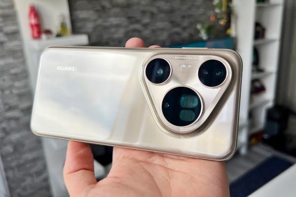Huawei Pura 80 Ultra: Design de bibelou, tăvălit prin ţărâna de la Rockstadt