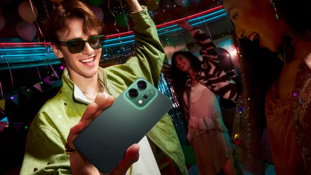 <b>OPPO Reno14 disponibil acum la precomandă în România, cu extra reducere; Vine și varianta Reno14 F</b>Mai devreme decât ne așteptam, iată că telefoanele OPPO din seria Reno14 ajung la vânzare oficial pe piața din România - pentru moment lineup-ul fiind compus din Reno14 și Reno14 F. Ambele au un design similar și împart și multe