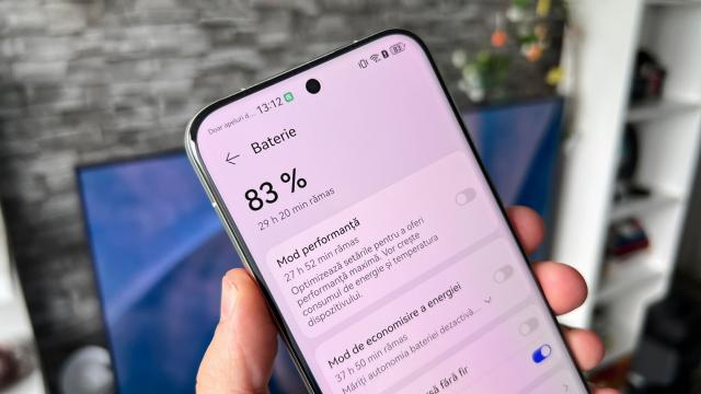 <b>Huawei Pura 80 Pro: Baterie peste predecesor, ba chiar pe alocuri peste Ultra</b>Huawei Pura 80 Pro se bucură de fix aceeaşi baterie ca şi Huawei Pura 80 Ultra, adică o unitate de 5170 mAh. E drept că în China se vinde cu o baterie cu capacitate mai mare, de 5700 mAh. Ca idee, predecesorul Pura 70 Pro avea una 