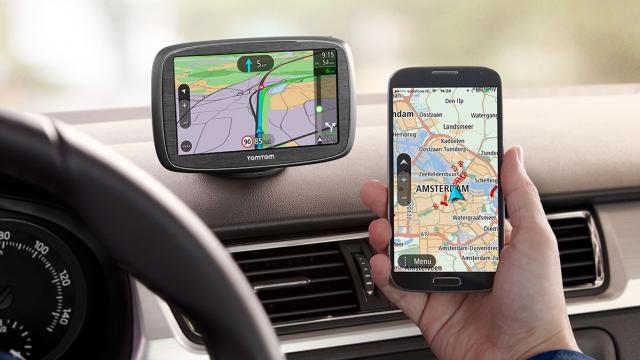 <b>Huawei a ales TomTom ca alternativă la Google Maps pe viitoarele sale telefoane</b>Scriam la un moment dat ca Huawei pregăteşte propria soluţie de hărţi, ca alternativă la Google Maps şi ştiam şi că Yandex din Rusia intrase pe fir. Se pare că totuşi Huawei a ales TomTom ca înlocuitor de Google Maps pentru viitoarele sale telefoane.