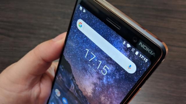 <b>HMD Global confirmă distribuirea lui Android 10 pe terminalele Nokia 6.1 și Nokia 7 Plus în România</b>Prin intermediul unui comunicat de presă proaspăt sosit în inbox-ul nostru, filiala locală HMD Global ne anunță cu privire la disponibilitatea pachetului de actualizare Android 10 pentru telefoanele 