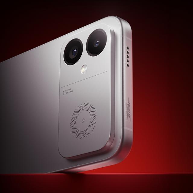 Redmi K90 Ultra: smartphone performant cu ecran 165Hz și baterie mare