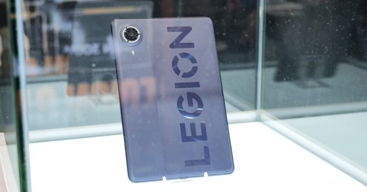 „Ți-am dat un inel... RGB”!? Lenovo Legion Gaming Tablet 2026 a pus inel RGB luminos pe tableta de gaming Legion 2026