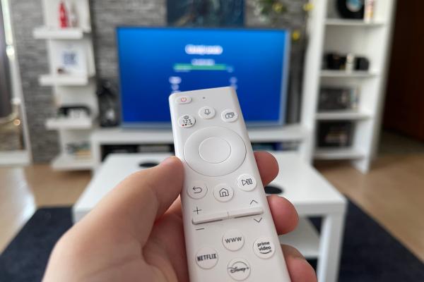 Samsung The Serif 2022 - Unboxing