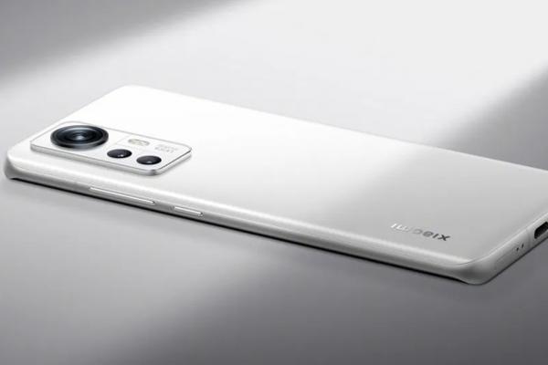 Xiaomi 12S își face apariția în fotografii oficiale înainte de lansare, pe nuanța Pure White