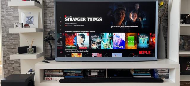 Nou în teste: Smart TV Samsung The Serif 2022 + soundbar Samsung HW-S800B, pachetul ideal pentru home entertainment? 