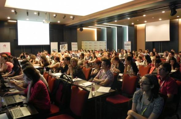 Social Networks Conference 2011 - mic rezumat: dscn6194jpg.jpg