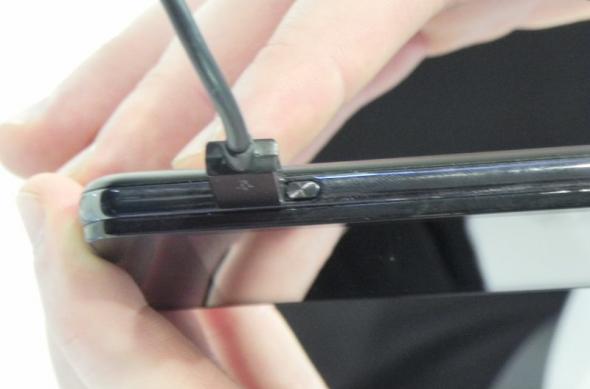 MWC 2012: LG Optimus 3D Max hands on preview - cel mai nou telefon 3D În acțiune din Barcelona (Video): dscn0355jpg.jpg