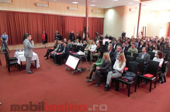 Vodafone Romania isi prezinta strategia pe urmatoarele luni: Tableta LG, iPhone 4 si multe surprize de sarbatori! (Video): vodafone_business_club_21.jpg