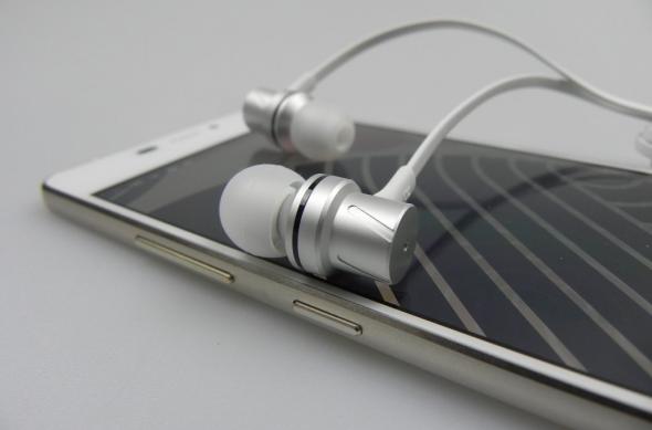 Allview X2 Soul Mini Unboxing + Concurs: cel mai subțire telefon din România vine cu accesorii elegante (Video): allview_x2_soul_mini_review_071jpg.jpg