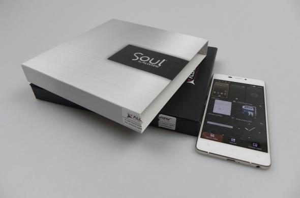 Allview X2 Soul Mini Unboxing + Concurs: cel mai subțire telefon din România vine cu accesorii elegante (Video): allview_x2_soul_mini_review_074jpg.jpg