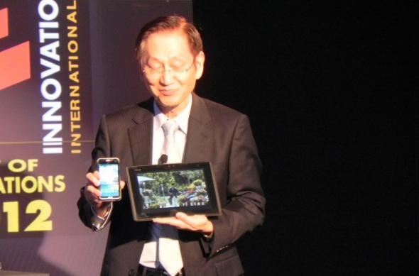 MWC 2012 & Încă o zi de premii: prezentare energică ASUS, conferință la Muzeul de Rock și o atmosferă electrizantă (Video): dscn0119jpg.jpg