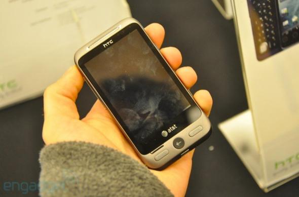 HTC Freestyle, un nou telefon cu funcții de nivel mediu și Brew MP drept OS: htc_freestyle_05.jpg