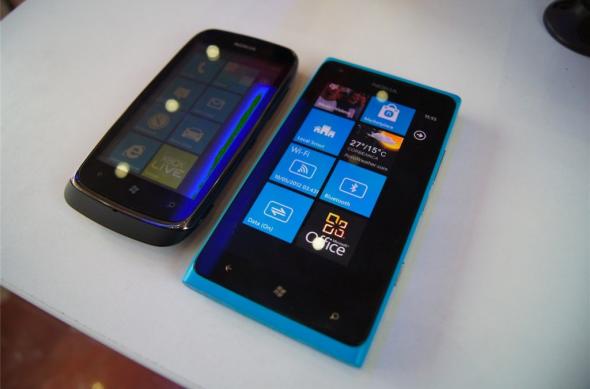 Nokia Lumia 900 În România - primele impresii: 7_nokia_lumia_900_in_romaniajpg.jpg