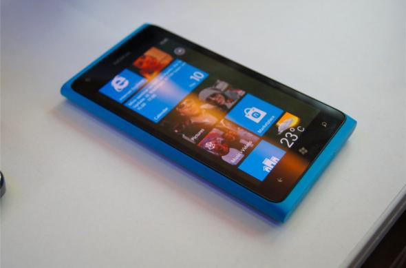 Nokia Lumia 900 În România - primele impresii: 8_nokia_lumia_900_in_romaniajpg.jpg