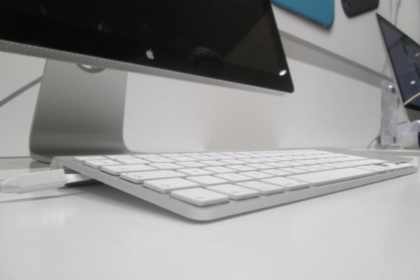 Primul magazin iCentre din România (Apple Premium Reseller) s-a inaugurat oficial astăzi!