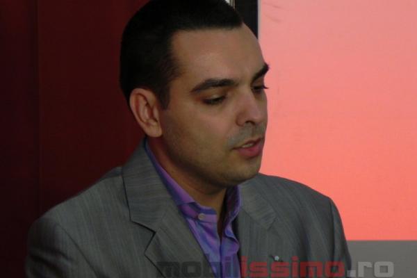 Vodafone Romania isi prezinta strategia pe urmatoarele luni: Tableta LG, iPhone 4 si multe surprize de sarbatori! (Video)
