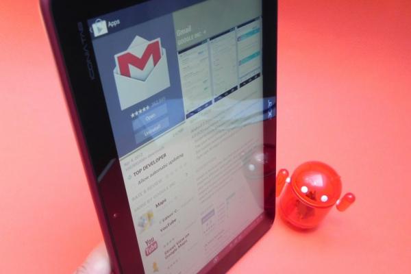 Review Acer Iconia Tab A200 - tabletă Tegra 2 roșie ca un Ferrari, nu la fel de rapidă (Video)