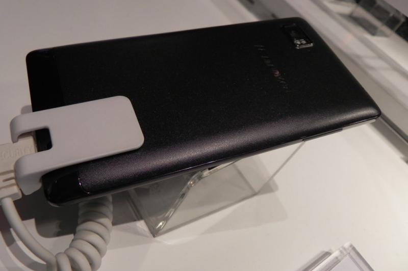 Lenovo Vibe Z hands on preview - phablet LTE de 5.5 inch cu procesor Snapdragon 800 (Retro MWC 2014 - Video): dscn4775jpg.jpg