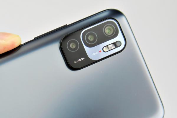 Redmi Note 10 5G: Cameră stă bine la Night Mode şi stabilizare