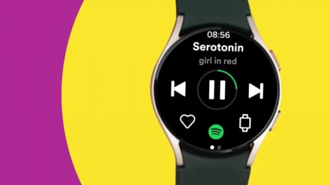 <b>Spotify pregătește o nouă aplicație Wear OS care va aduce streaming audio offline pe ceasurile Samsung Galaxy Watch 4</b>Proaspăt lansatele ceasuri Samsung Galaxy Watch 4 și Galaxy Watch 4 Classic vin după cum bine știți, cu noul Wear OS la bord și cu o interfață One UI special creată pentru smartwatch-uri. Migrarea de la Tizen către OS-ul Google