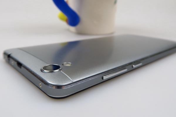 iHunt Freedom: Design mult mai arătos decât indică preţul