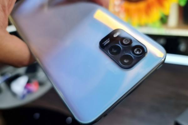Xiaomi Mi 10 Lite 5G: Cameră excelentă la selfie, Bokeh, cu detalii şi culori ce fură privirea