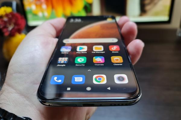 Xiaomi Mi 10 Lite 5G: Benchmark-uri superioare faţă de 3/4 din telefoane super high midrange